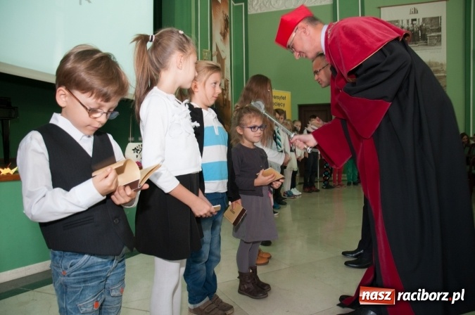 Zdjęcie w galerii na portalu naszraciborz.pl: Uniwersytet Dziecięcy w Raciborzu zainaugurował nowy rok akademicki  wiadomości z regionu