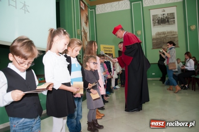 Zdjęcie w galerii na portalu naszraciborz.pl: Uniwersytet Dziecięcy w Raciborzu zainaugurował nowy rok akademicki  wiadomości z regionu