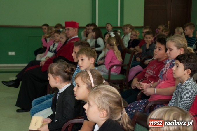 Zdjęcie w galerii na portalu naszraciborz.pl: Uniwersytet Dziecięcy w Raciborzu zainaugurował nowy rok akademicki  wiadomości z regionu