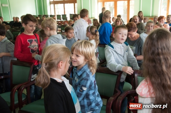 Zdjęcie w galerii na portalu naszraciborz.pl: Uniwersytet Dziecięcy w Raciborzu zainaugurował nowy rok akademicki  wiadomości z regionu