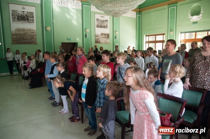 Zdjęcie w galerii na portalu naszraciborz.pl: Uniwersytet Dziecięcy w Raciborzu zainaugurował nowy rok akademicki  wiadomości z regionu
