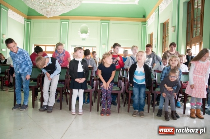 Zdjęcie w galerii na portalu naszraciborz.pl: Uniwersytet Dziecięcy w Raciborzu zainaugurował nowy rok akademicki  wiadomości z regionu