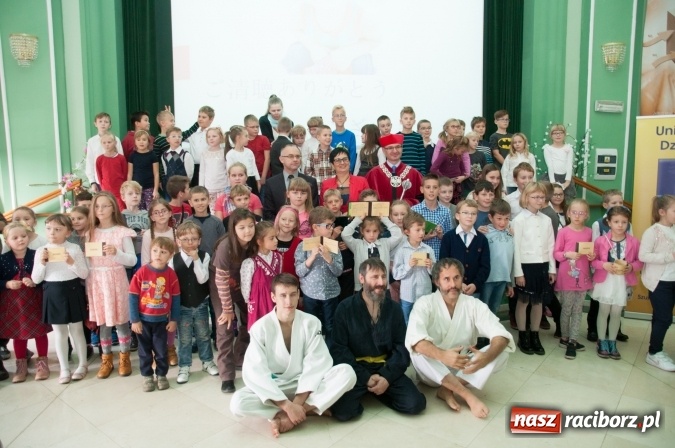 Zdjęcie w galerii na portalu naszraciborz.pl: Uniwersytet Dziecięcy w Raciborzu zainaugurował nowy rok akademicki  wiadomości z regionu
