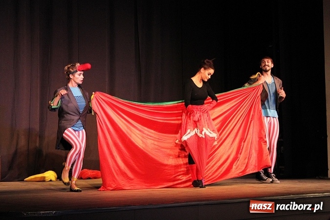 Zdjęcie w galerii na portalu naszraciborz.pl: Pchła Szachrajka w Raciborskim Centrum Kultury wiadomości z regionu