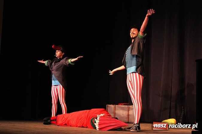 Zdjęcie w galerii na portalu naszraciborz.pl: Pchła Szachrajka w Raciborskim Centrum Kultury wiadomości z regionu