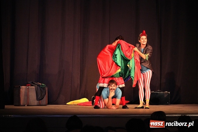 Zdjęcie w galerii na portalu naszraciborz.pl: Pchła Szachrajka w Raciborskim Centrum Kultury wiadomości z regionu
