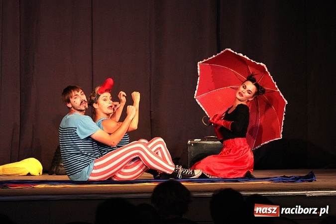 Zdjęcie w galerii na portalu naszraciborz.pl: Pchła Szachrajka w Raciborskim Centrum Kultury wiadomości z regionu