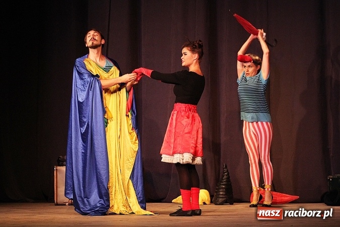 Zdjęcie w galerii na portalu naszraciborz.pl: Pchła Szachrajka w Raciborskim Centrum Kultury wiadomości z regionu