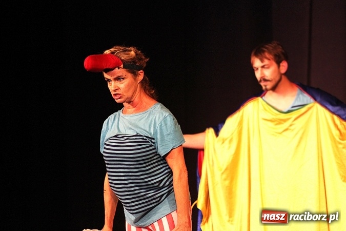 Zdjęcie w galerii na portalu naszraciborz.pl: Pchła Szachrajka w Raciborskim Centrum Kultury wiadomości z regionu