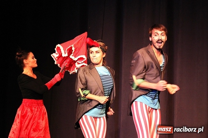 Zdjęcie w galerii na portalu naszraciborz.pl: Pchła Szachrajka w Raciborskim Centrum Kultury wiadomości z regionu