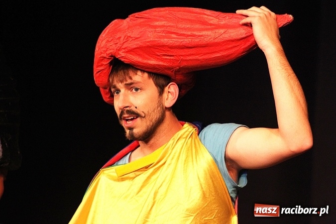 Zdjęcie w galerii na portalu naszraciborz.pl: Pchła Szachrajka w Raciborskim Centrum Kultury wiadomości z regionu