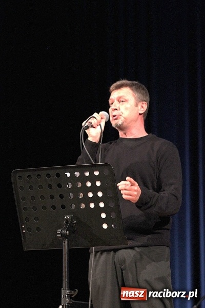 Zdjęcie w galerii na portalu naszraciborz.pl: W Raciborskim Centrum Kultury zaśpiewali dla św. Jana Pawła II wiadomości z regionu