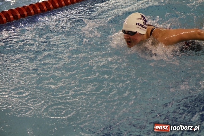 Zdjęcie w galerii na portalu naszraciborz.pl: Pływanie: Pierwszy rekord Polski i zwycięstwo Dolnego Śląska wiadomości z regionu