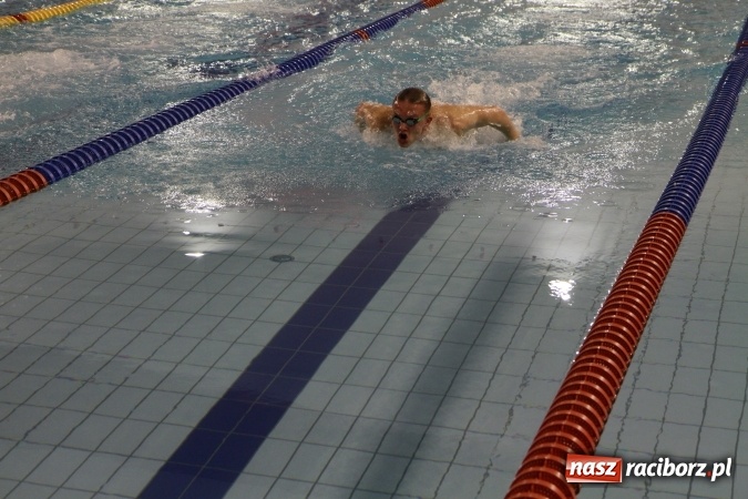 Zdjęcie w galerii na portalu naszraciborz.pl: Pływanie: Pierwszy rekord Polski i zwycięstwo Dolnego Śląska wiadomości z regionu