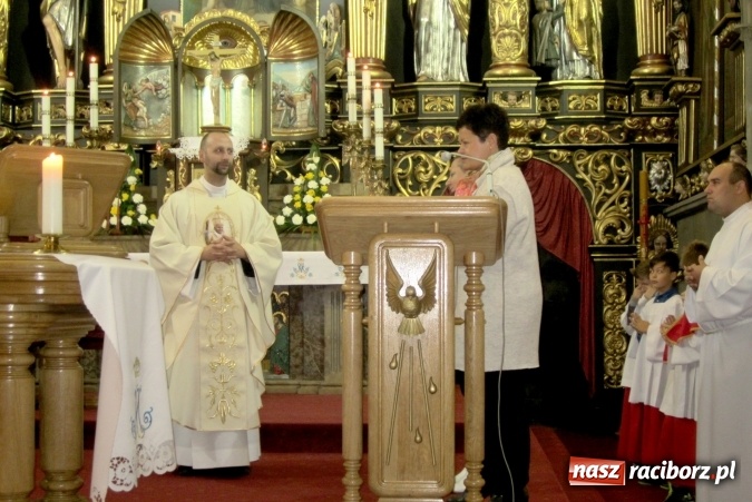 Zdjęcie w galerii na portalu naszraciborz.pl: Dzień Papieski w Szkole Podstawowej nr 13  wiadomości z regionu