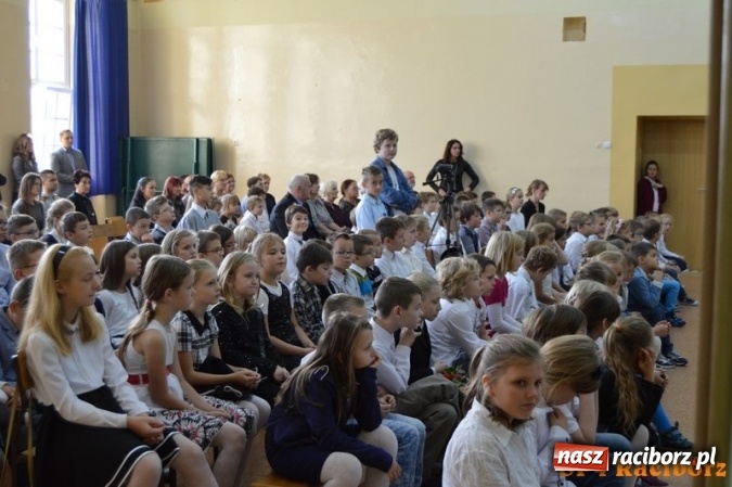 Zdjęcie w galerii na portalu naszraciborz.pl: Nauczyciel wie wszystko, a jak nie wie, to potrafi udawać, że wie - warsztaty w Czw&oacute;rce wiadomości z regionu