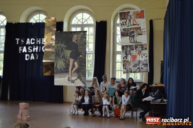 Zdjęcie w galerii na portalu naszraciborz.pl: Nauczyciel wie wszystko, a jak nie wie, to potrafi udawać, że wie - warsztaty w Czw&oacute;rce wiadomości z regionu