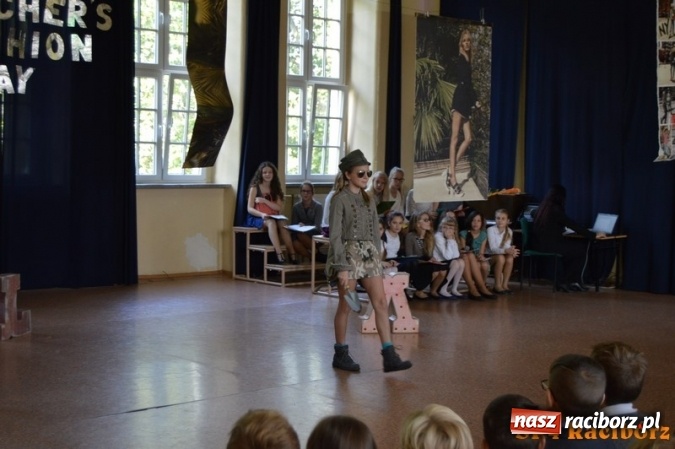 Zdjęcie w galerii na portalu naszraciborz.pl: Nauczyciel wie wszystko, a jak nie wie, to potrafi udawać, że wie - warsztaty w Czw&oacute;rce wiadomości z regionu