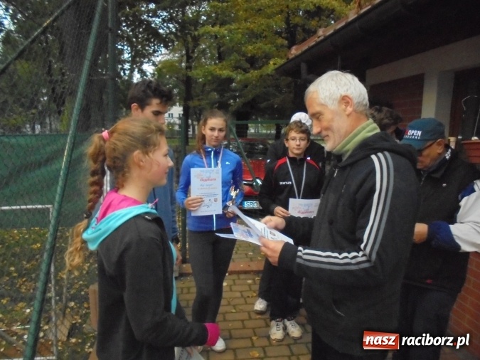 Zdjęcie w galerii na portalu naszraciborz.pl: Na korcie Rafako rozegrano Młodzieżowe Mistrzostwa Raciborza do 20 lat  wiadomości z regionu