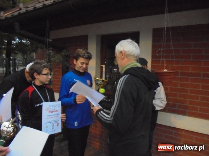 Zdjęcie w galerii na portalu naszraciborz.pl: Na korcie Rafako rozegrano Młodzieżowe Mistrzostwa Raciborza do 20 lat  wiadomości z regionu
