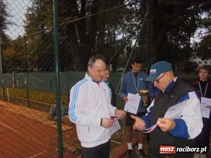 Zdjęcie w galerii na portalu naszraciborz.pl: Na korcie Rafako rozegrano Młodzieżowe Mistrzostwa Raciborza do 20 lat  wiadomości z regionu