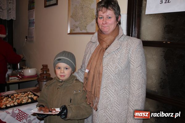 Zdjęcie w galerii na portalu naszraciborz.pl: Weihnachtsmarkt w Tworkowie wiadomości z regionu