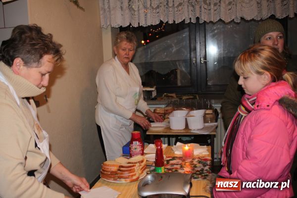 Zdjęcie w galerii na portalu naszraciborz.pl: Weihnachtsmarkt w Tworkowie wiadomości z regionu