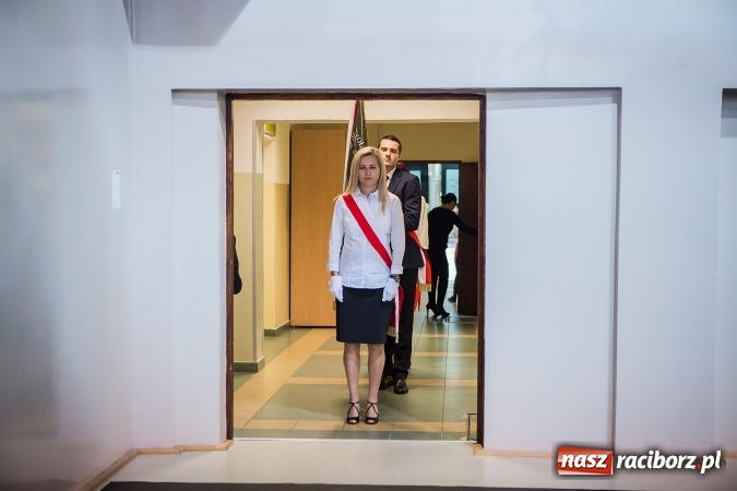 Zdjęcie w galerii na portalu naszraciborz.pl: Miejskie obchody Dnia Edukacji Narodowej. Prezydent wręczył nagrody i wyr&oacute;żnienia wiadomości z regionu