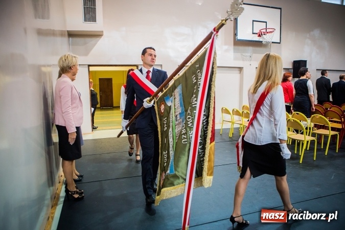 Zdjęcie w galerii na portalu naszraciborz.pl: Miejskie obchody Dnia Edukacji Narodowej. Prezydent wręczył nagrody i wyr&oacute;żnienia wiadomości z regionu