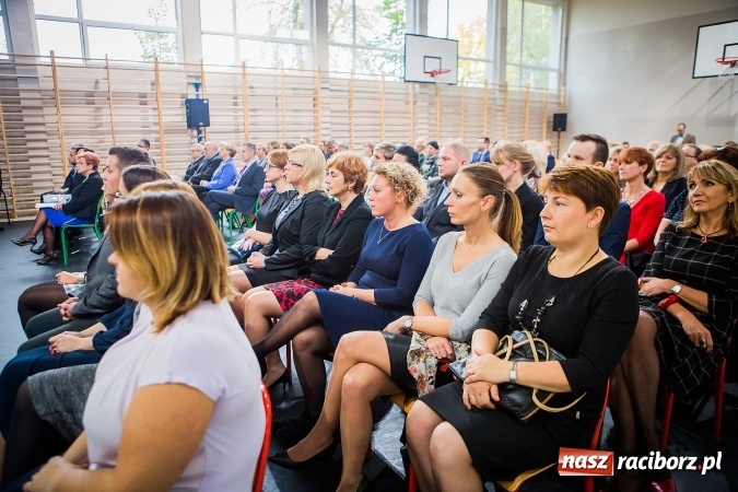 Zdjęcie w galerii na portalu naszraciborz.pl: Miejskie obchody Dnia Edukacji Narodowej. Prezydent wręczył nagrody i wyr&oacute;żnienia wiadomości z regionu