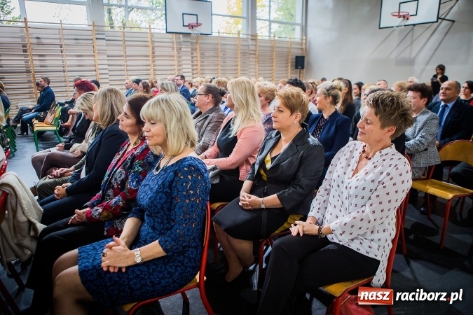 Zdjęcie w galerii na portalu naszraciborz.pl: Miejskie obchody Dnia Edukacji Narodowej. Prezydent wręczył nagrody i wyr&oacute;żnienia wiadomości z regionu