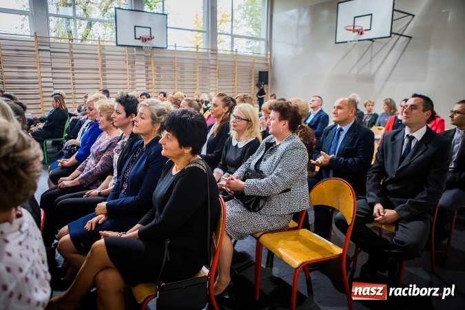 Zdjęcie w galerii na portalu naszraciborz.pl: Miejskie obchody Dnia Edukacji Narodowej. Prezydent wręczył nagrody i wyr&oacute;żnienia wiadomości z regionu
