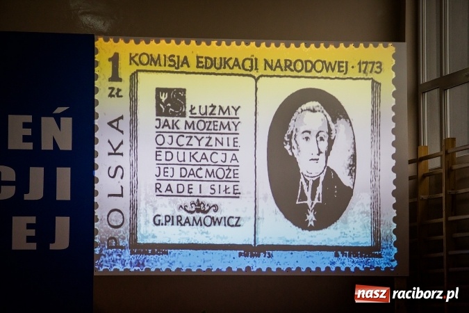 Zdjęcie w galerii na portalu naszraciborz.pl: Miejskie obchody Dnia Edukacji Narodowej. Prezydent wręczył nagrody i wyr&oacute;żnienia wiadomości z regionu