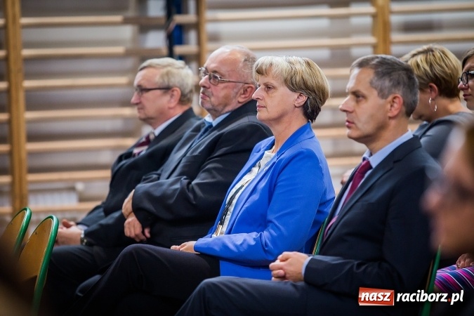 Zdjęcie w galerii na portalu naszraciborz.pl: Miejskie obchody Dnia Edukacji Narodowej. Prezydent wręczył nagrody i wyr&oacute;żnienia wiadomości z regionu