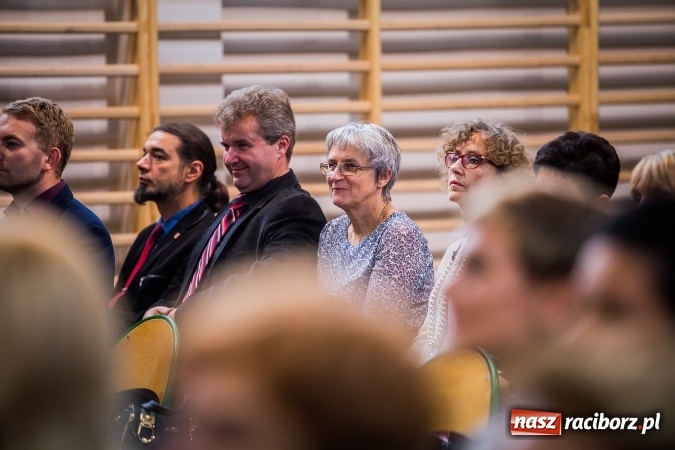 Zdjęcie w galerii na portalu naszraciborz.pl: Miejskie obchody Dnia Edukacji Narodowej. Prezydent wręczył nagrody i wyr&oacute;żnienia wiadomości z regionu