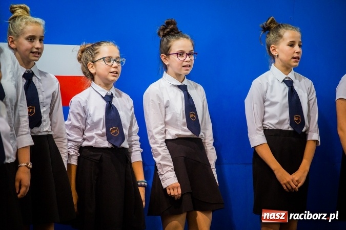 Zdjęcie w galerii na portalu naszraciborz.pl: Miejskie obchody Dnia Edukacji Narodowej. Prezydent wręczył nagrody i wyr&oacute;żnienia wiadomości z regionu