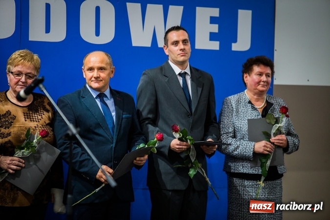 Zdjęcie w galerii na portalu naszraciborz.pl: Miejskie obchody Dnia Edukacji Narodowej. Prezydent wręczył nagrody i wyr&oacute;żnienia wiadomości z regionu