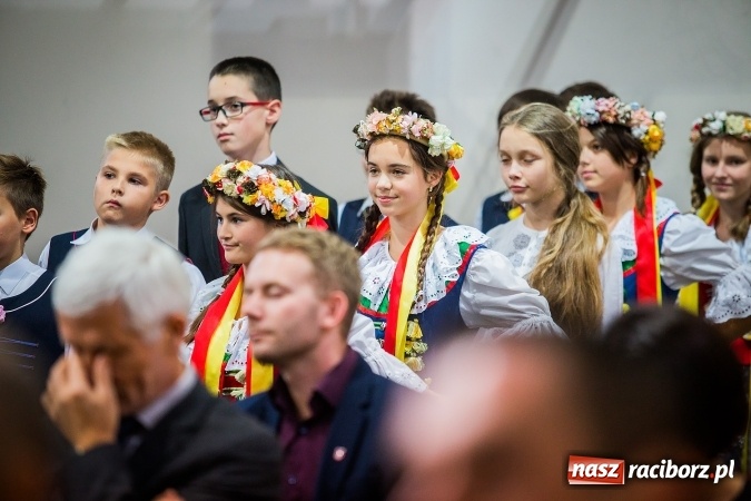 Zdjęcie w galerii na portalu naszraciborz.pl: Miejskie obchody Dnia Edukacji Narodowej. Prezydent wręczył nagrody i wyr&oacute;żnienia wiadomości z regionu
