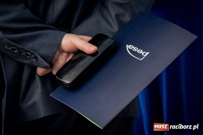 Zdjęcie w galerii na portalu naszraciborz.pl: Podpisano umowę na dostawę nowoczesnych pociągów. Prawdopodobnie ta liczba w przyszłości może się zwiększyć  wiadomości z regionu