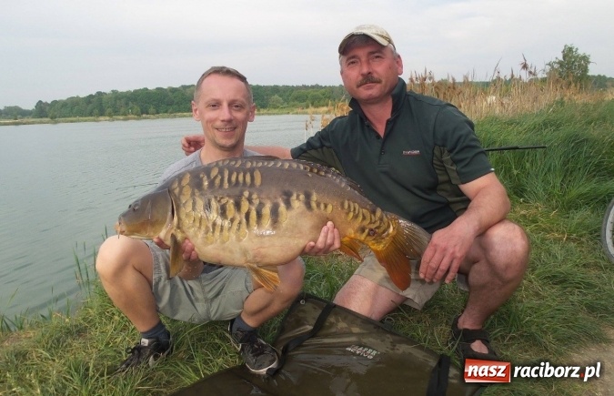 Zdjęcie w galerii na portalu naszraciborz.pl: Jest rekord! Aktywna wędkarska jesień na Babiczoku wiadomości z regionu