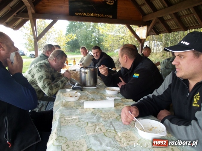 Zdjęcie w galerii na portalu naszraciborz.pl: Jest rekord! Aktywna wędkarska jesień na Babiczoku wiadomości z regionu