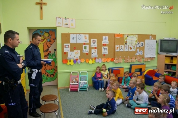 Zdjęcie w galerii na portalu naszraciborz.pl: Policjanci spotkali się z przedszkolakami w Borucinie i w raciborskim Elfiku wiadomości z regionu