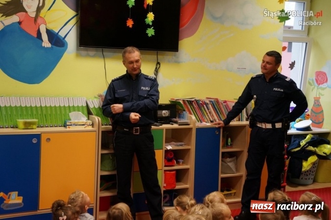 Zdjęcie w galerii na portalu naszraciborz.pl: Policjanci spotkali się z przedszkolakami w Borucinie i w raciborskim Elfiku wiadomości z regionu
