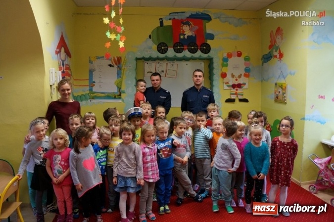 Zdjęcie w galerii na portalu naszraciborz.pl: Policjanci spotkali się z przedszkolakami w Borucinie i w raciborskim Elfiku wiadomości z regionu