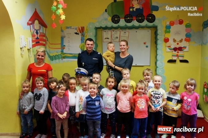 Zdjęcie w galerii na portalu naszraciborz.pl: Policjanci spotkali się z przedszkolakami w Borucinie i w raciborskim Elfiku wiadomości z regionu