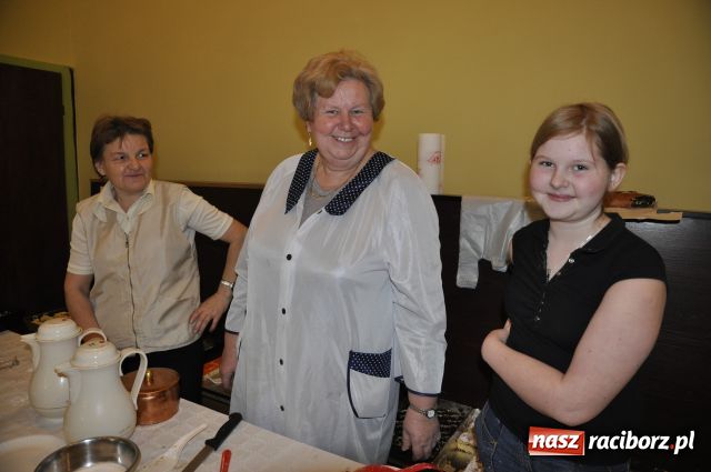 Zdjęcie w galerii na portalu naszraciborz.pl: Tłumy na kiermaszu w Krzanowicach wiadomości z regionu