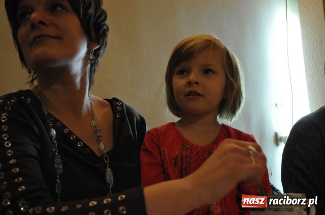 Zdjęcie w galerii na portalu naszraciborz.pl: Tłumy na kiermaszu w Krzanowicach wiadomości z regionu