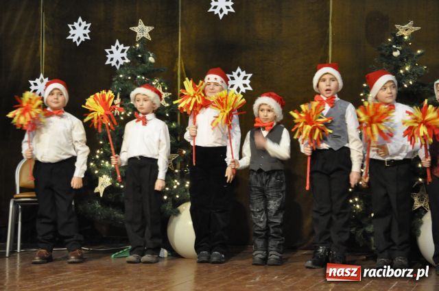 Zdjęcie w galerii na portalu naszraciborz.pl: Tłumy na kiermaszu w Krzanowicach wiadomości z regionu