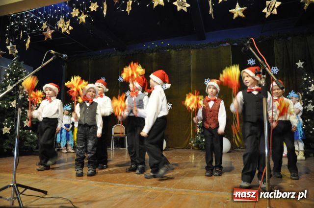 Zdjęcie w galerii na portalu naszraciborz.pl: Tłumy na kiermaszu w Krzanowicach wiadomości z regionu