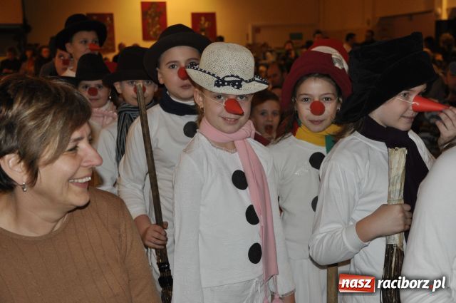 Zdjęcie w galerii na portalu naszraciborz.pl: Tłumy na kiermaszu w Krzanowicach wiadomości z regionu